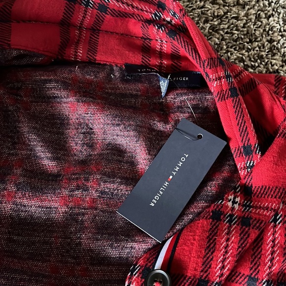 Shacket - Picture 3 of 3